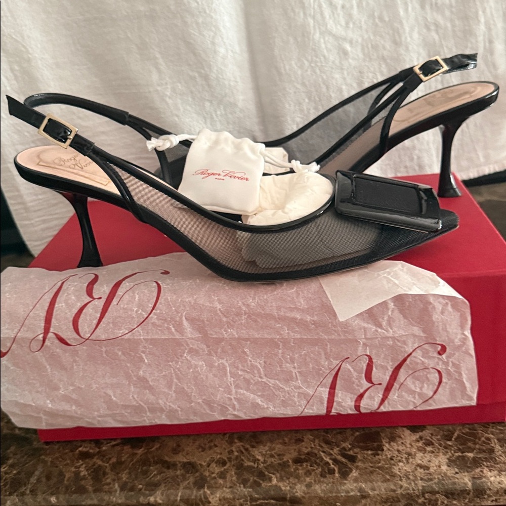 Roger Vivier Black Pumps